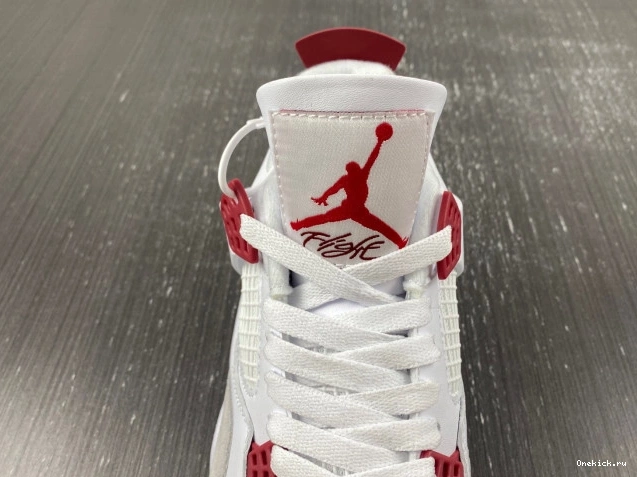 One Kick Pine SB 4 DR5415-160 Red Jordan Retro 0727